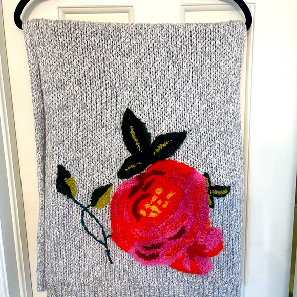 Nathalie Lete: Anthropologie Luxembourg Floral Gray scarf - Picture 8 of 8